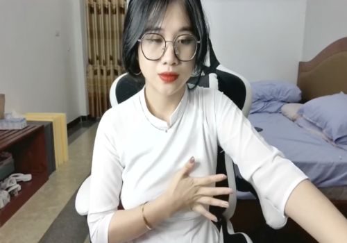 Sex Anna Gấu Thủ dama để kiếm tiền mưu sinh