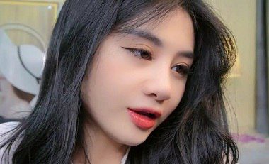 Gái xinh Anna Gấu quay lại con đường jav