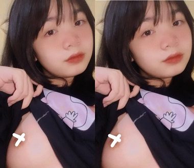 Em nữ sinh tóc ngăn vú cực đẹp